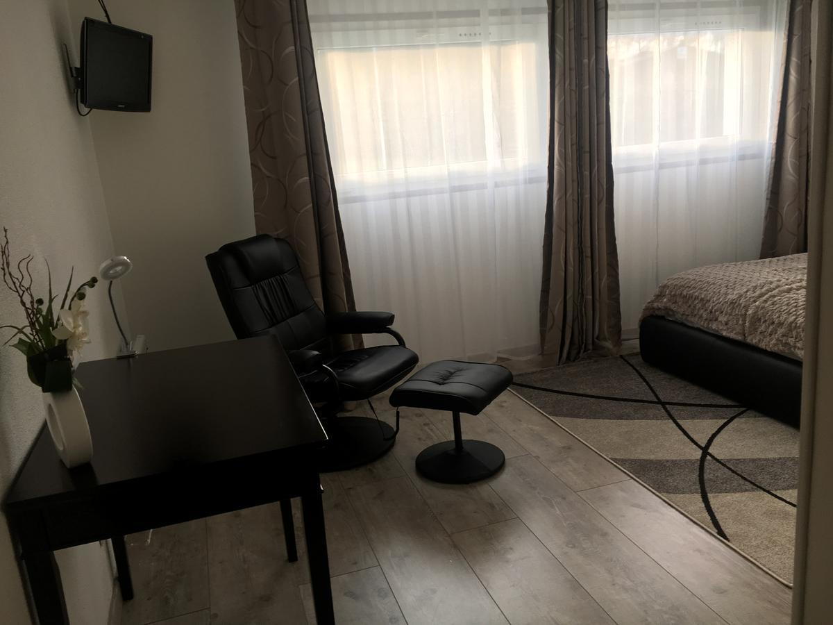 Hotel Mervil Airport Neuf-Berquin Εξωτερικό φωτογραφία